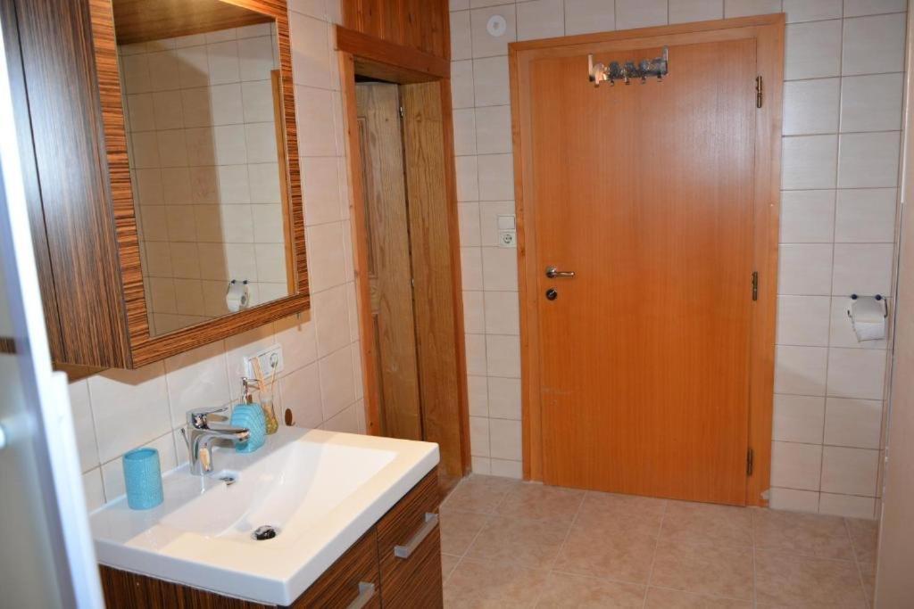 Happy Point Apartment 멜라우 외부 사진